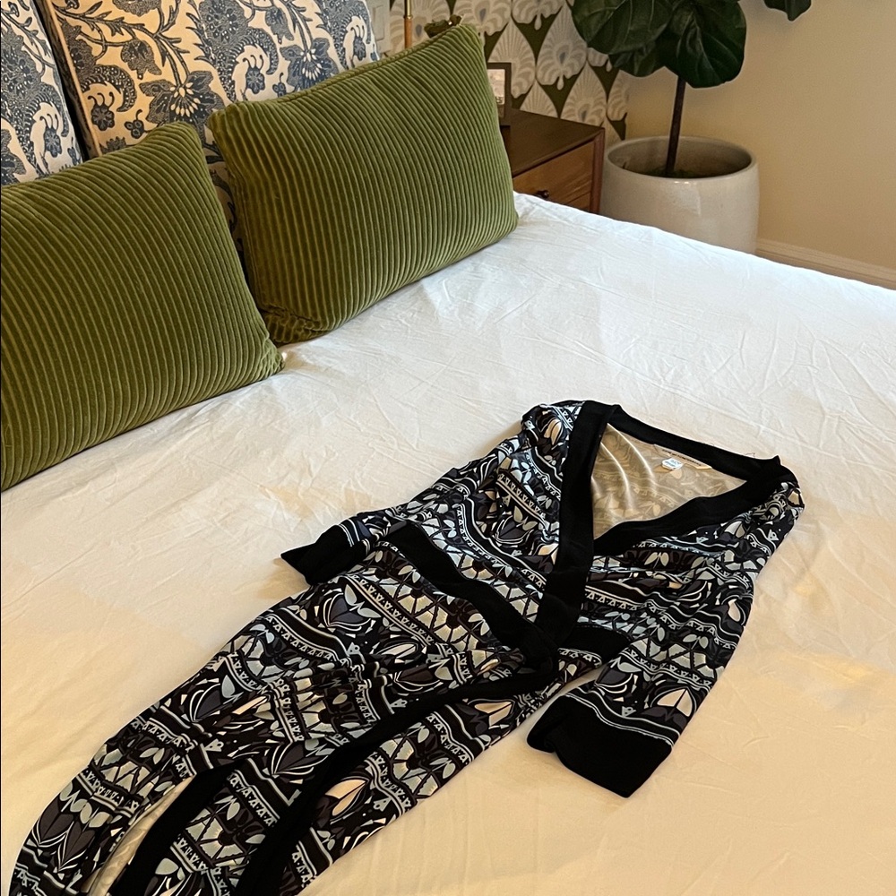 Diane Von Furstenberg Black and White Printed Wrap Dress